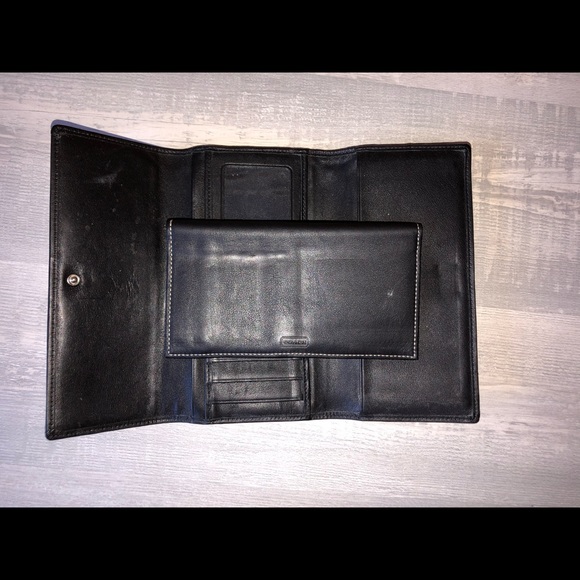 Coach leather trifold wallet - Picture 5 of 6